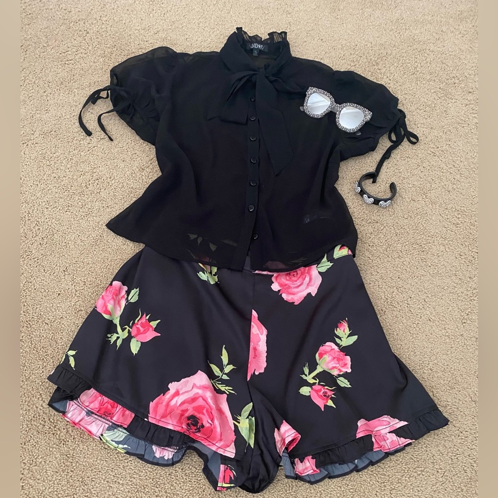 Floral Satin Ruffle Short - Picture 6 of 10